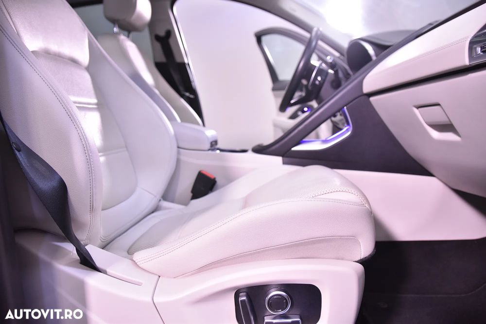 Jaguar E-Pace P200 AWD HSE - 11