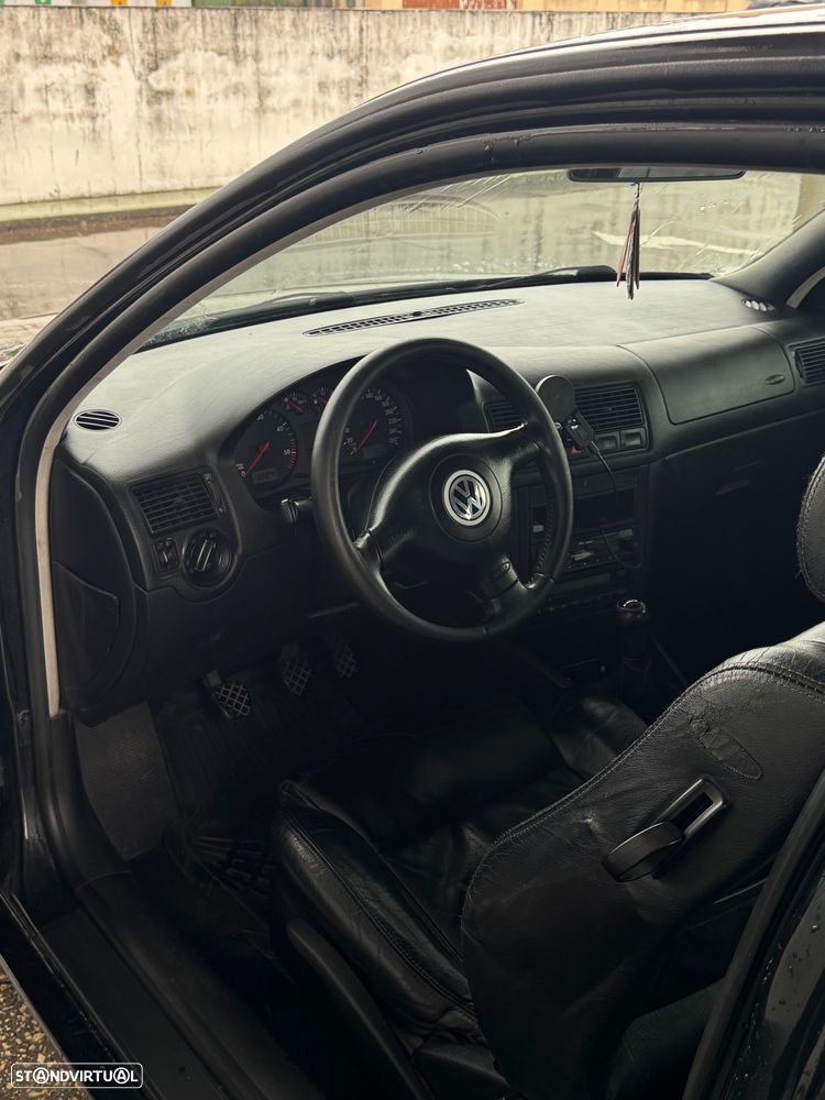 VW Golf 1.9 TDi Highline - 9