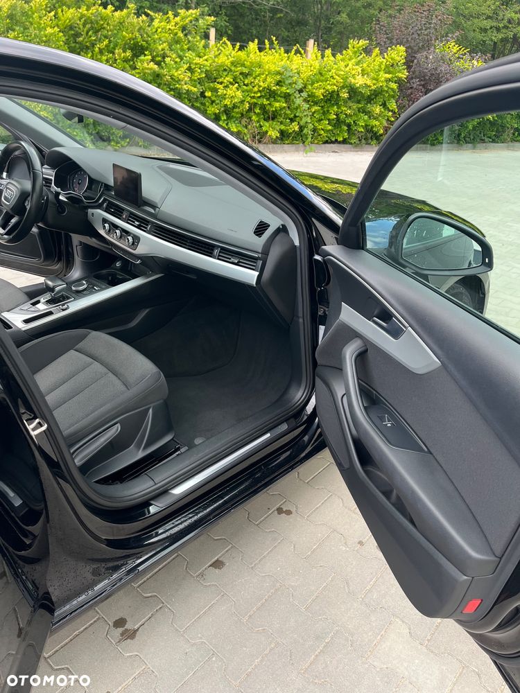 Audi A4 Limousine - 13