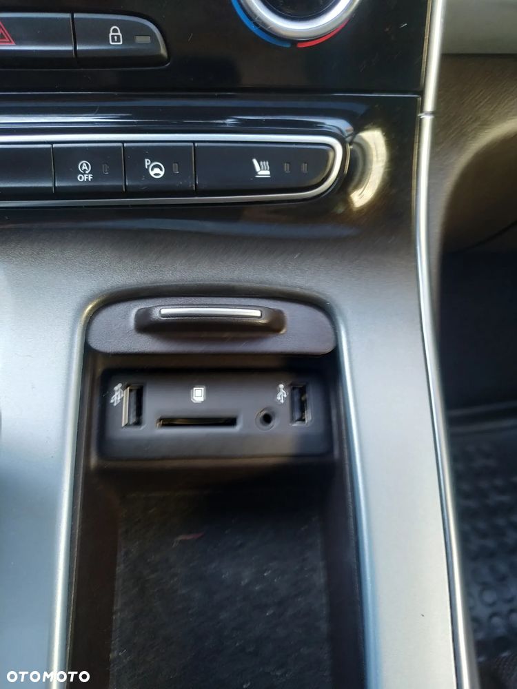 Renault Espace 1.6 TCE Initiale Paris EDC - 11