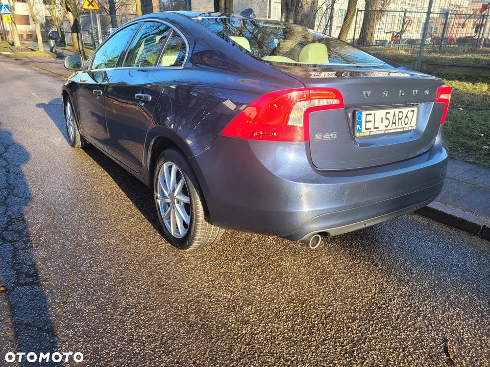 Volvo S60 D3 Geartronic Summum - 3