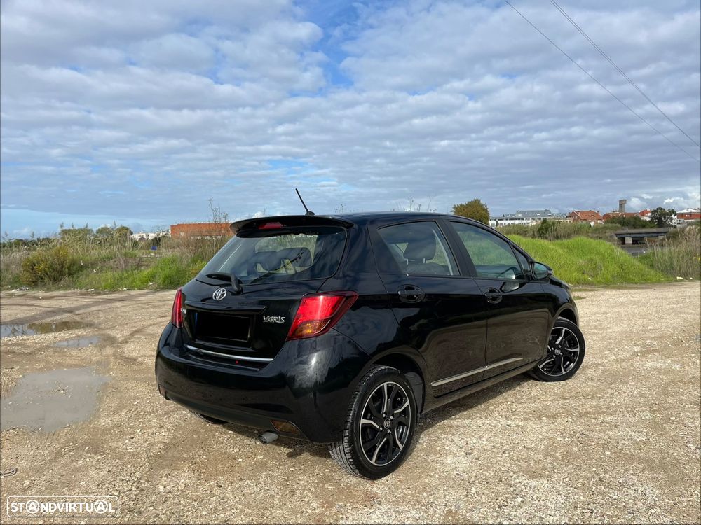 Toyota Yaris 1.0 VVT-i Comfort+P.Style - 3
