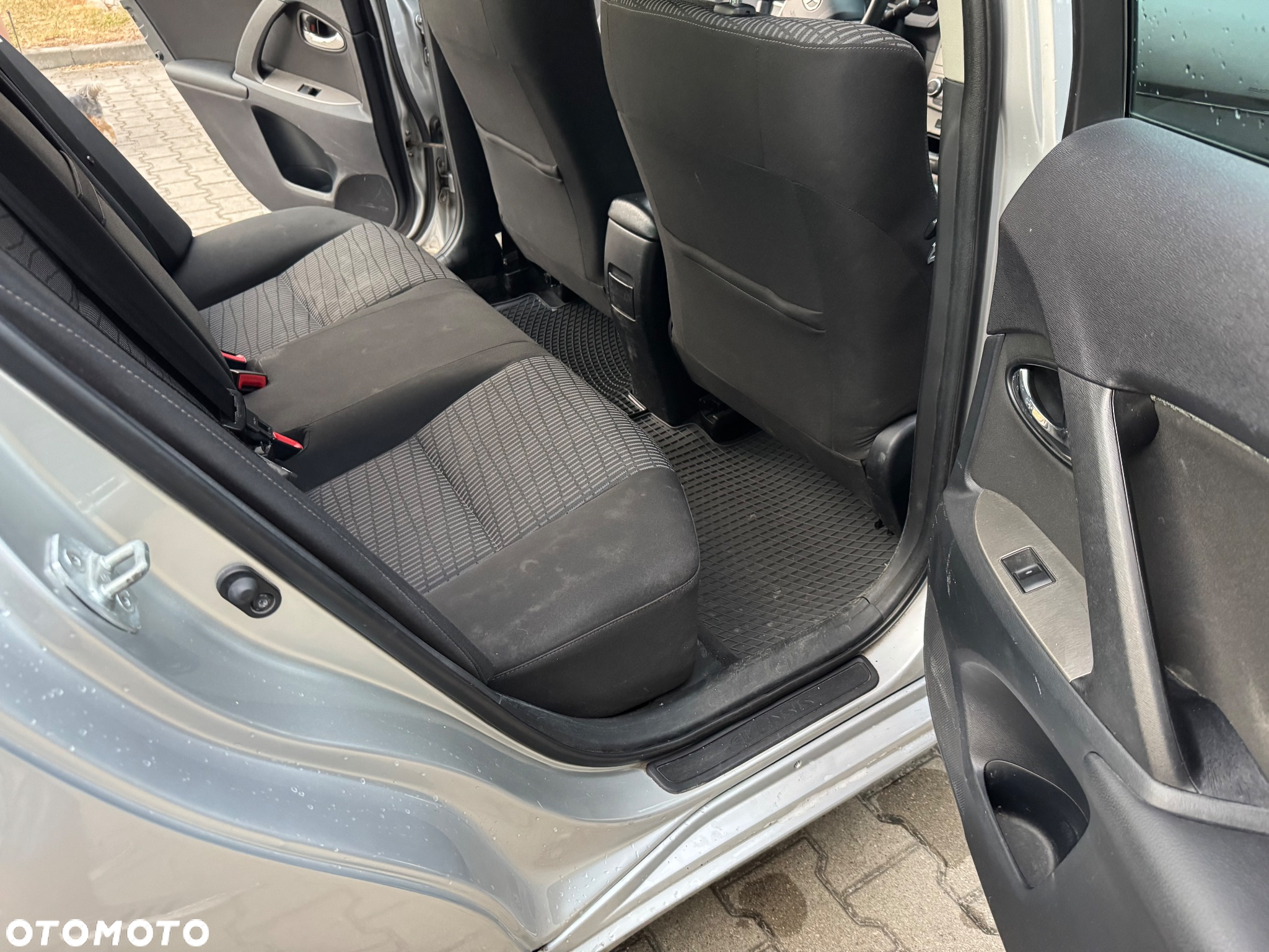 Toyota Avensis 2.0 D-4D Sol - 7