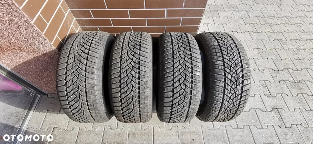 OPONY ZIMOWE GOODYEAR ULTRAGRIP PERFORMANCE + 225/55 R16 / W PODANEJ CENIE KOMPLET -4SZT. STAN IDEALNY - 1
