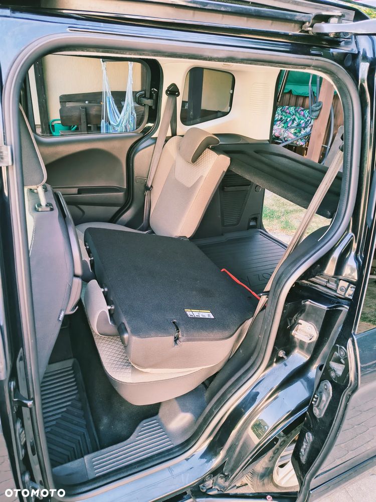 Ford Tourneo Courier 1.0 EcoBoost Titanium - 33