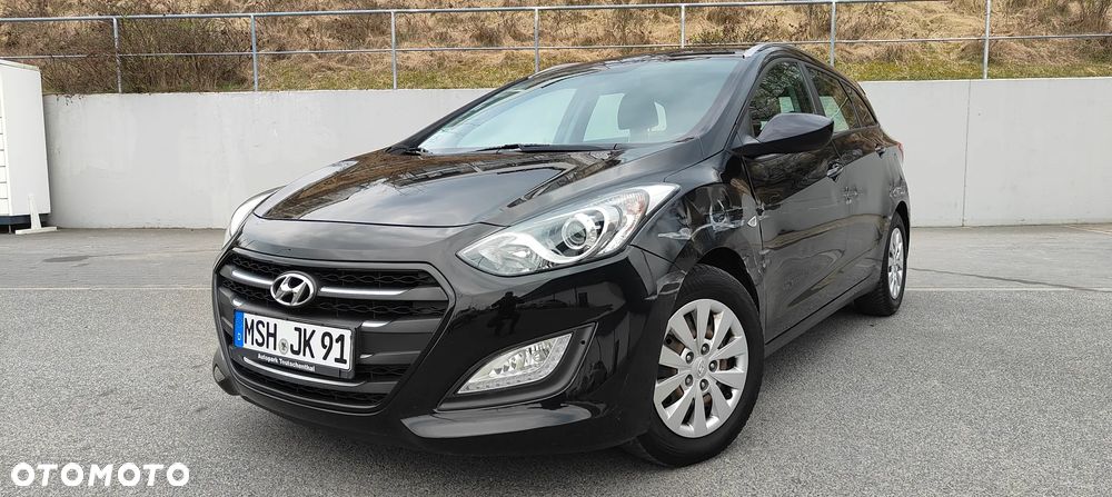 Hyundai i30 blue Kombi 1.4 Style - 3