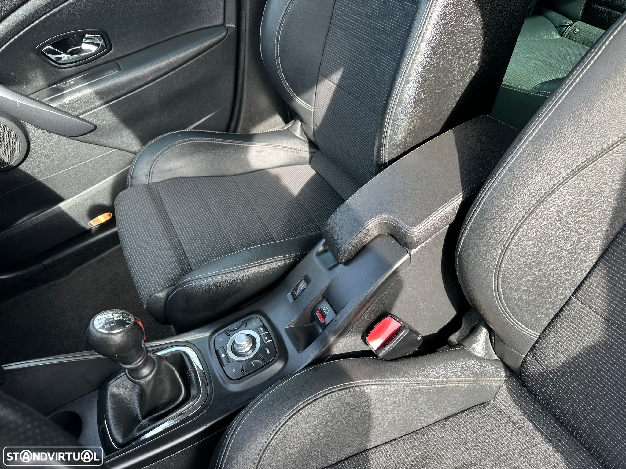Renault Mégane Sport Tourer 1.5 dCi GT Line - 35
