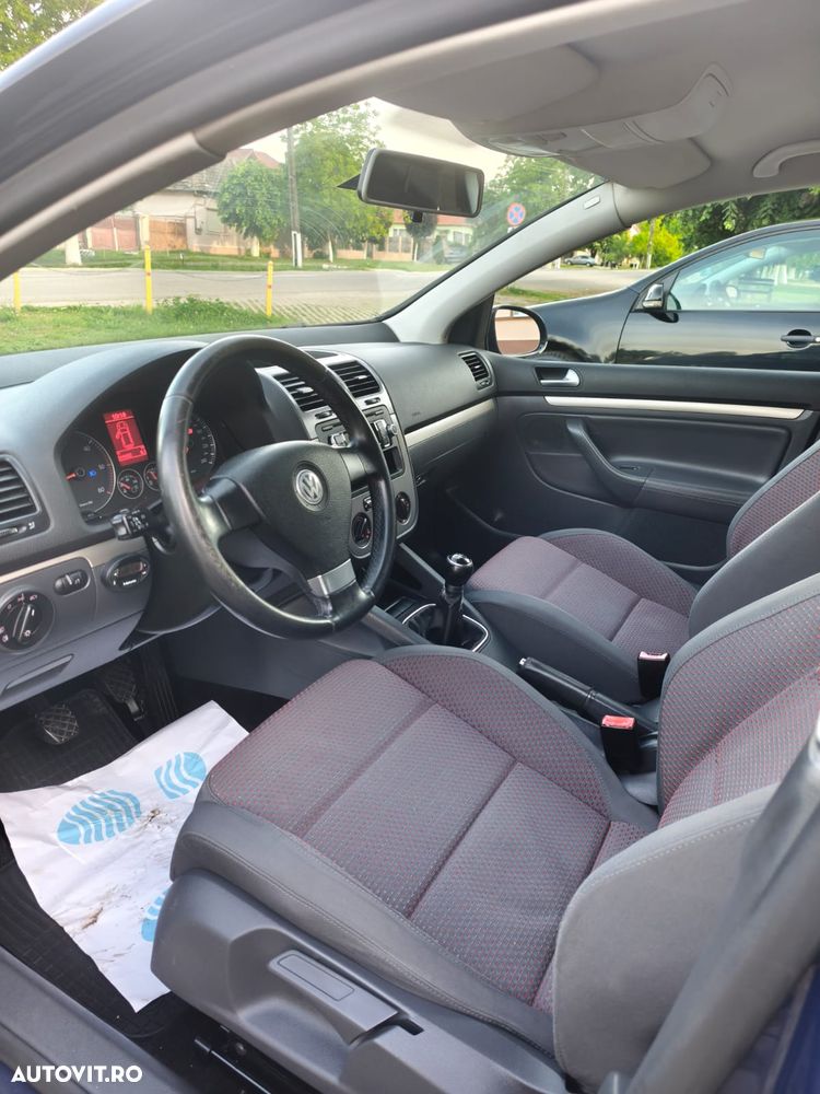 Volkswagen Golf 1.9 TDI BlueMotion Comfortline - 9