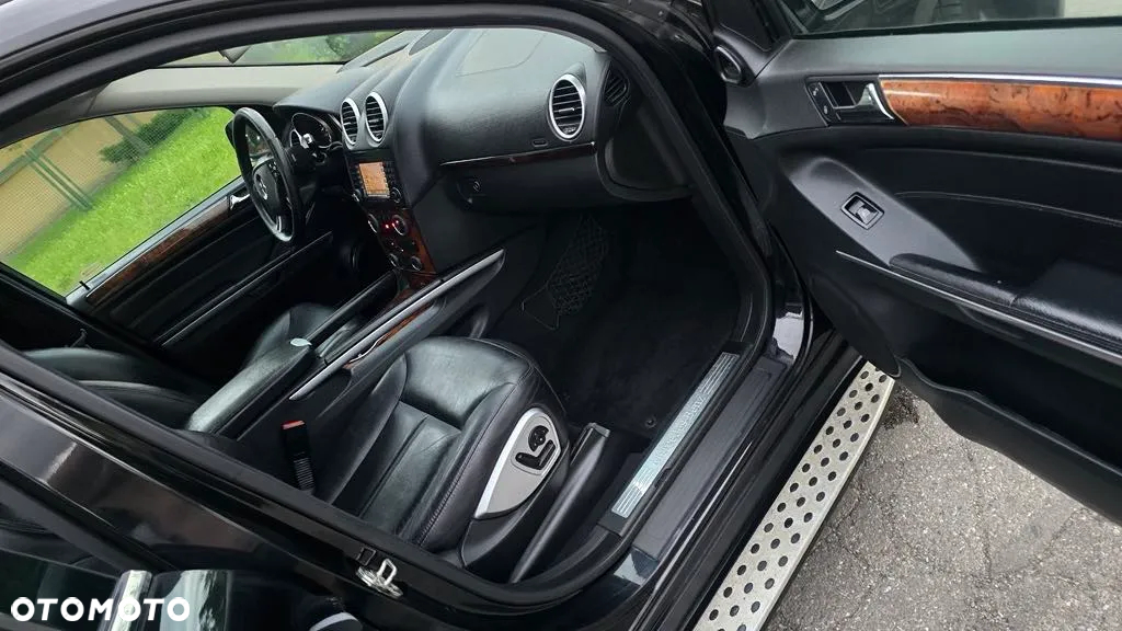 Mercedes-Benz GL 450 4Matic 7G-TRONIC - 22