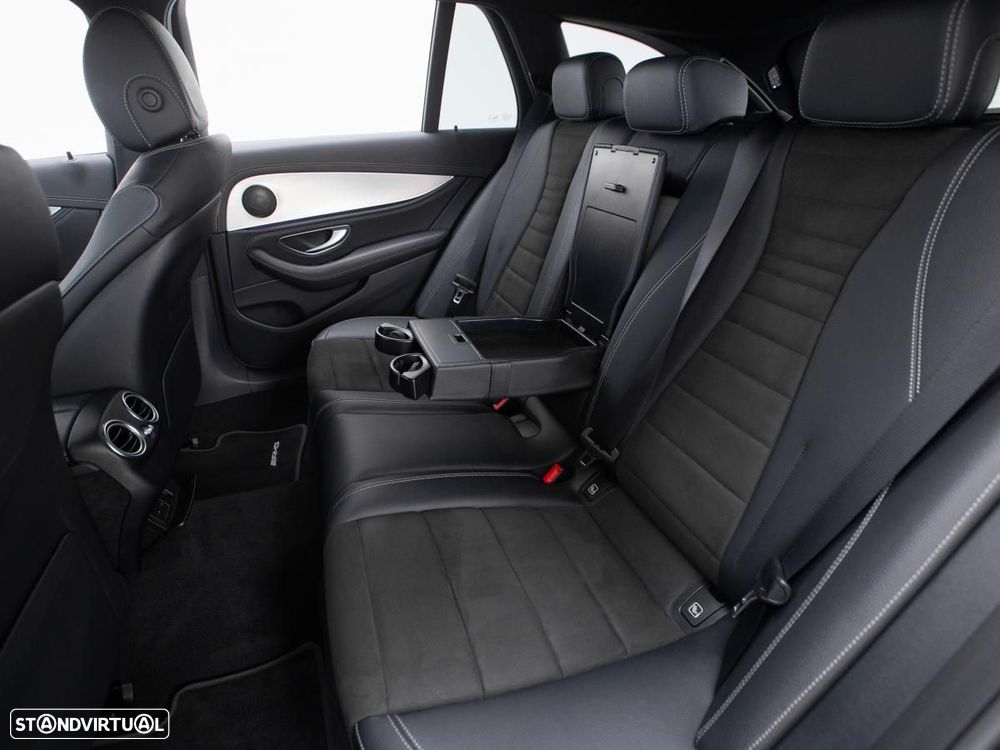 Mercedes-Benz E 300 de AMG Line - 11