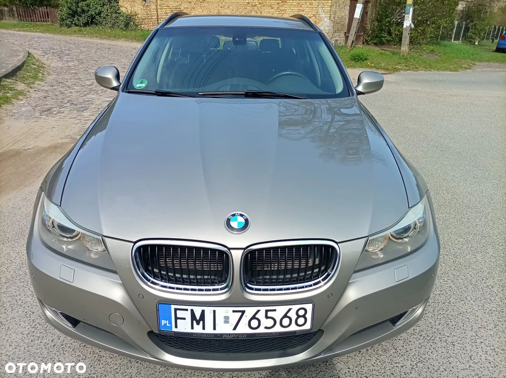 BMW Seria 3 320d DPF Blue Performance Edition Sport - 36