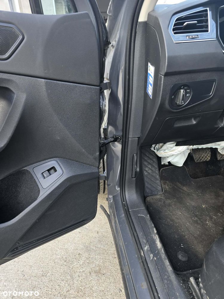 Volkswagen Tiguan - 10