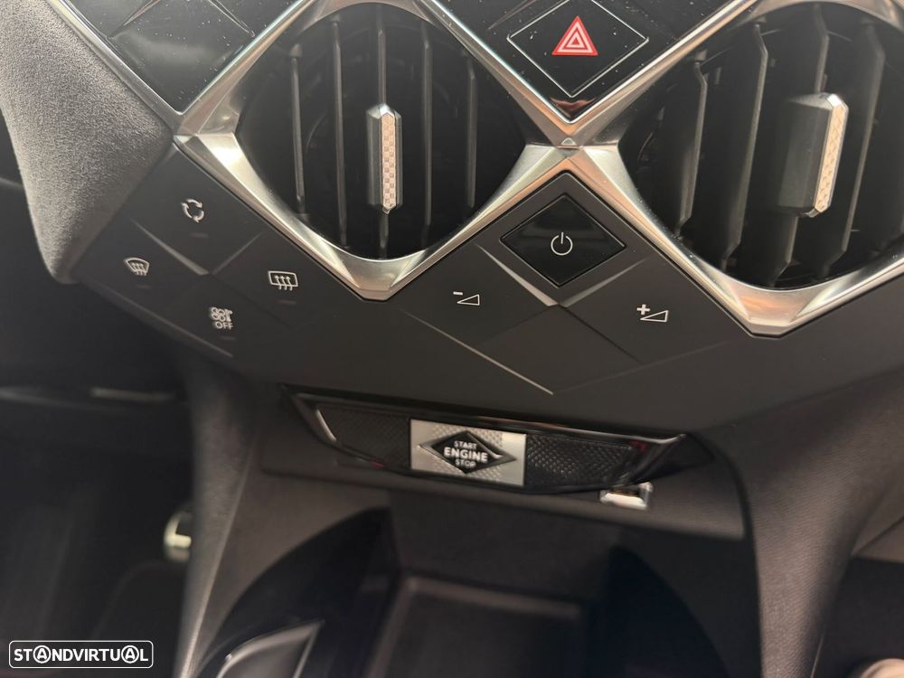 DS DS3 Crossback E-TENSE PERFORMANCE LINE - 26
