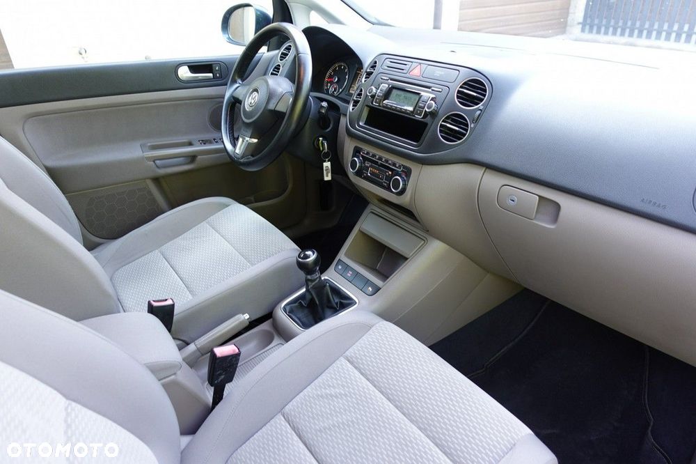 Volkswagen Golf Plus - 10