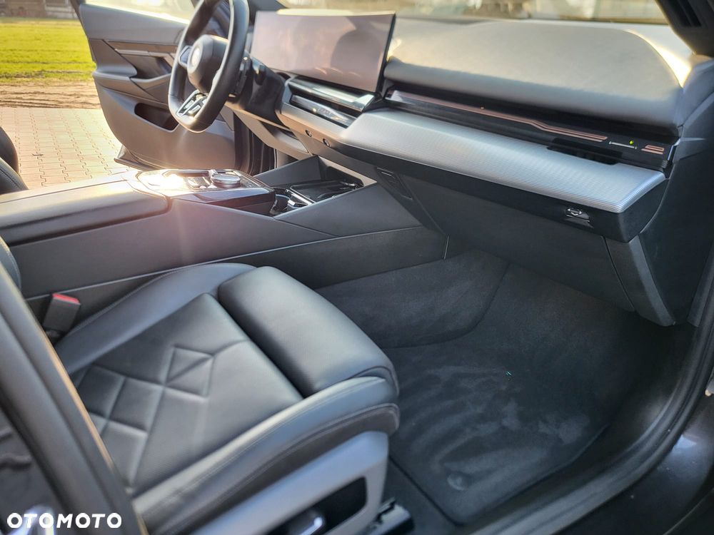 BMW Seria 5 520d xDrive - 8