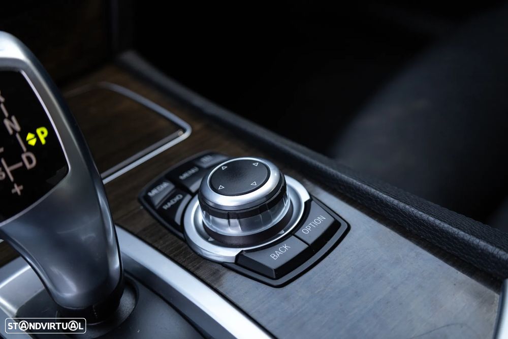 BMW 730 d xDrive - 24