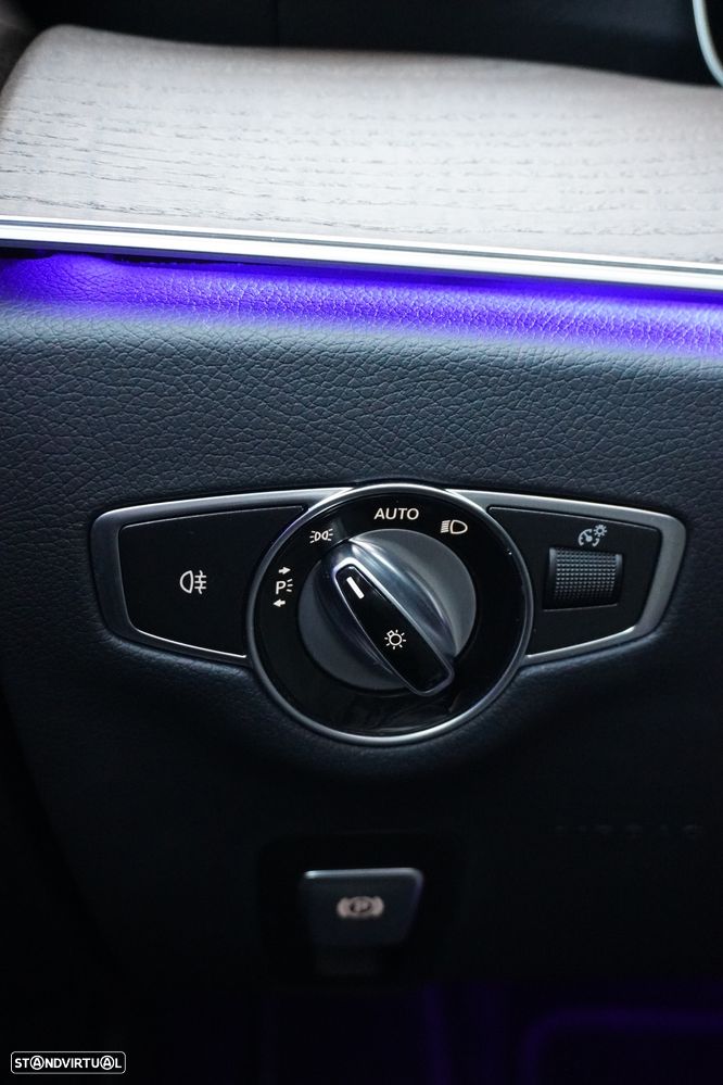 Mercedes-Benz E 300 de 4Matic 9G-TRONIC AMG Line - 49