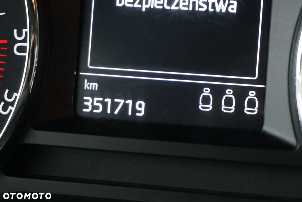 Skoda Octavia 1.6 TDI (Green tec) DSG Ambition - 27