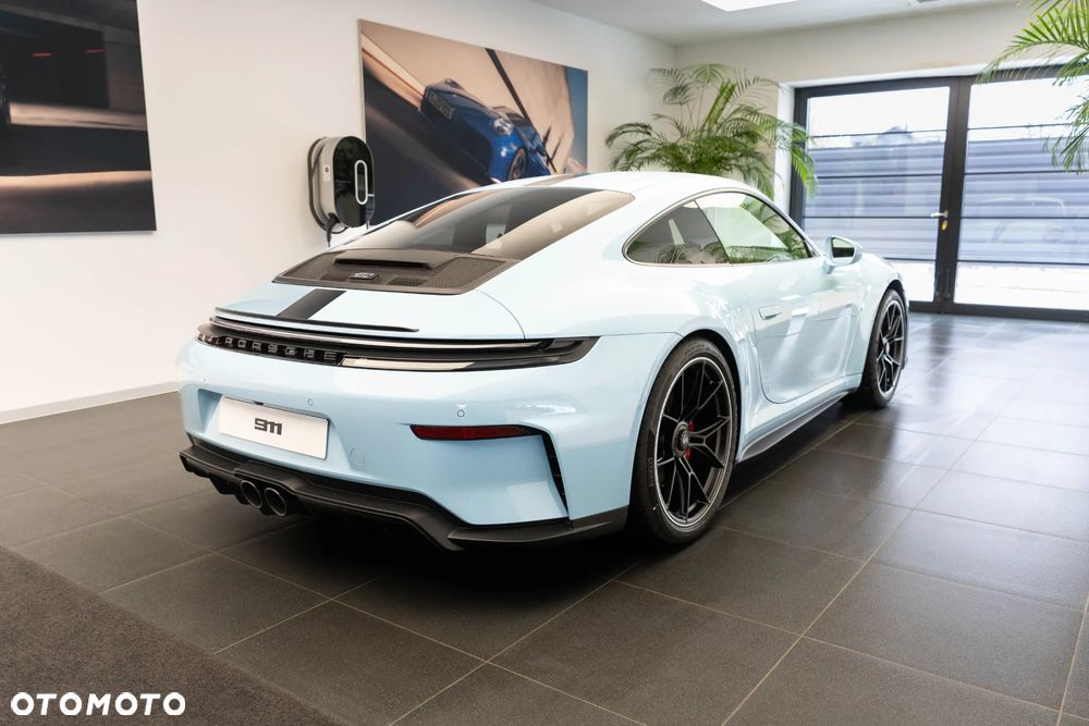 Porsche 911 GT3 Touring PDK - 4