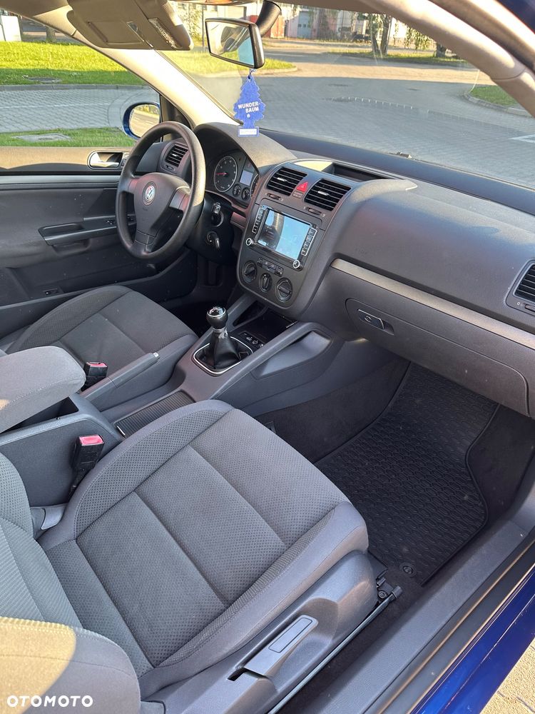 Volkswagen Golf 1.6 Comfortline - 21