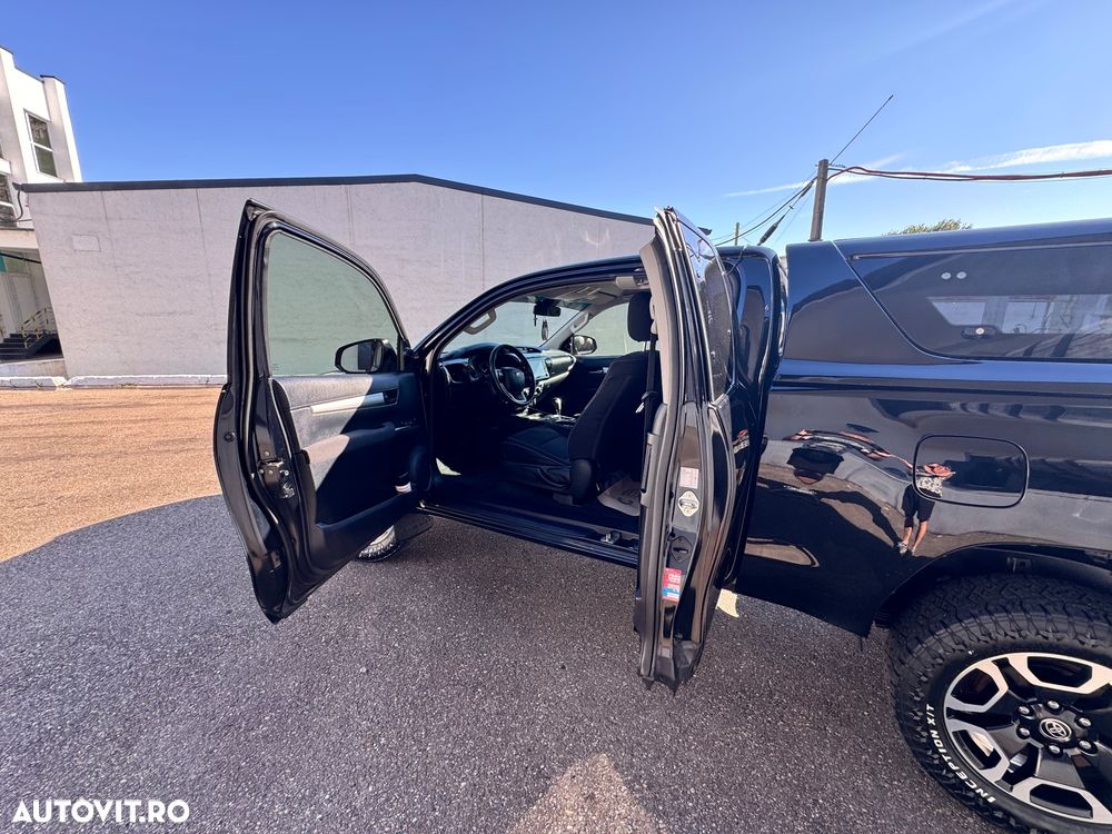 Toyota Hilux 2.8D 204CP 4x4 Double Cab AT Executive - 9