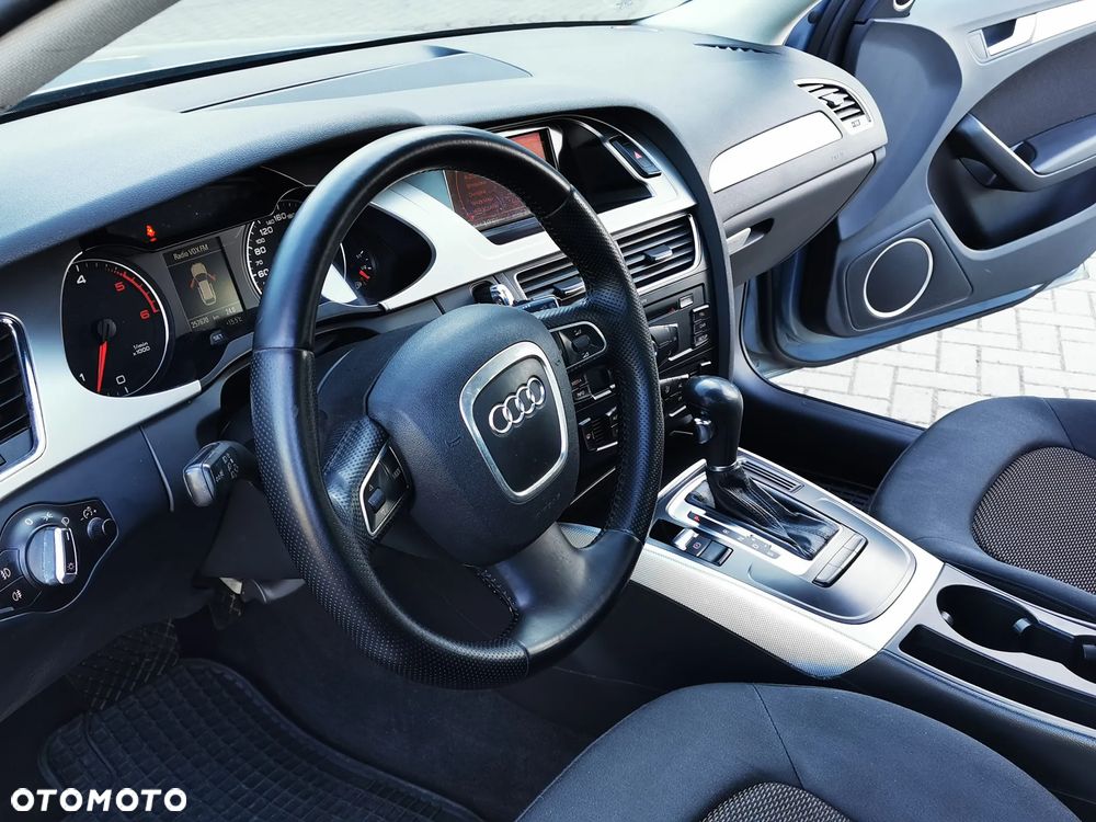 Audi A4 Allroad - 11