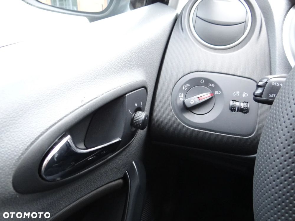 Seat Ibiza 1.4 16V Style - 29