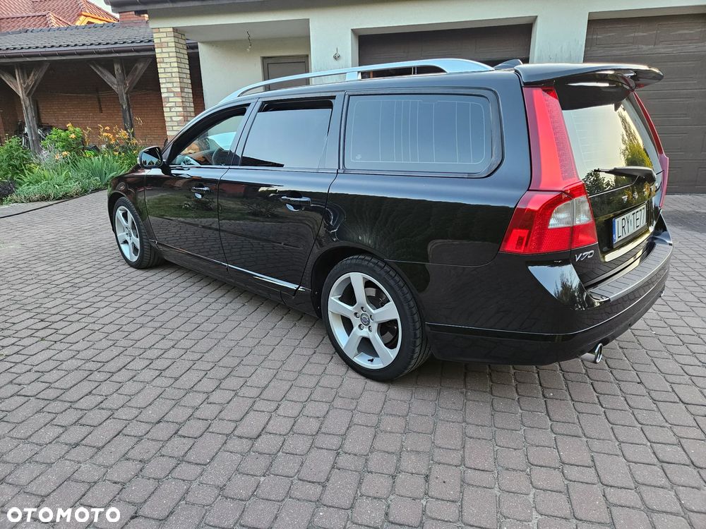 Volvo V70 2.0T R-Design - 3