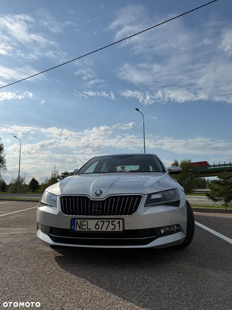 Skoda Superb 2.0 TDI 4x4 L&K DSG - 4