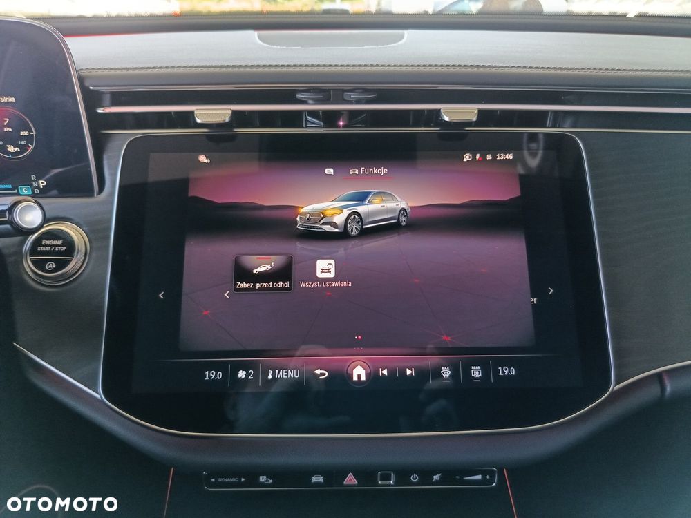 Mercedes-Benz Klasa E - 23