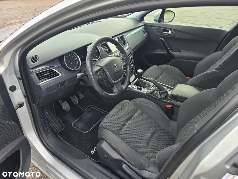 Peugeot 508 1.6 e-THP Active S&S - 10