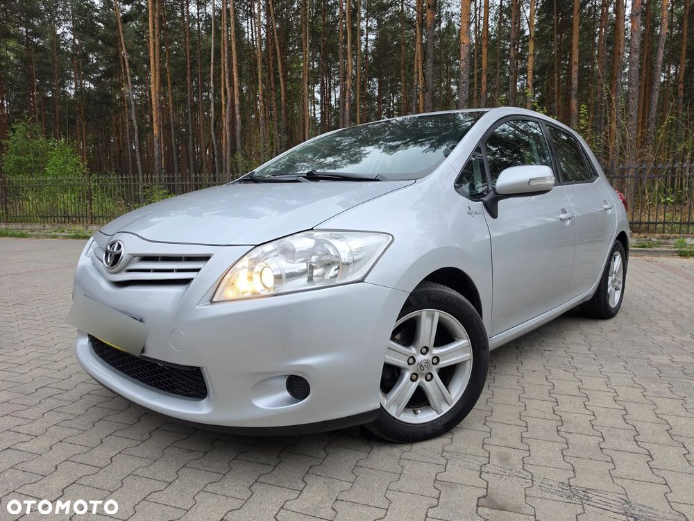Toyota Auris 1.6 Luna - 1
