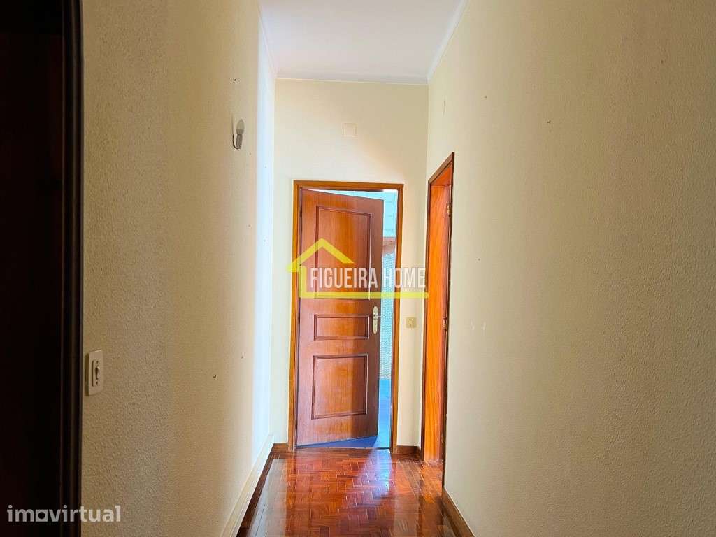 Andar de moradia com 4 quartos, garagem e anexo - Grande imagem: 2/44