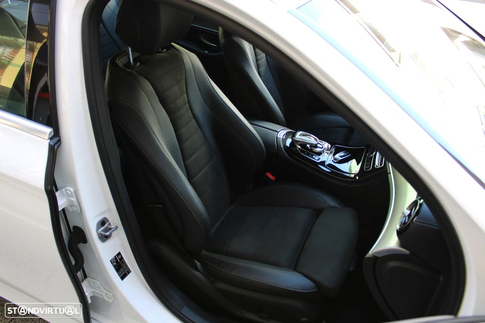 Mercedes-Benz E 300 de 4Matic 9G-TRONIC AMG Line - 31