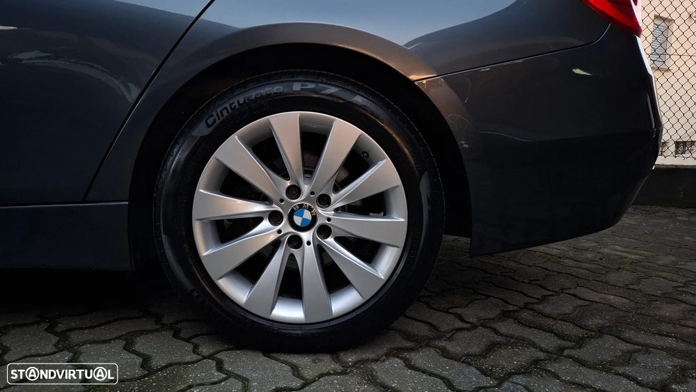 BMW 318 d Line Sport - 55