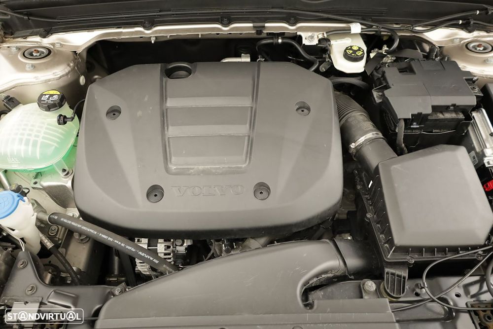 Volvo XC 40 1.5 T2 Plus Dark Auto - 25