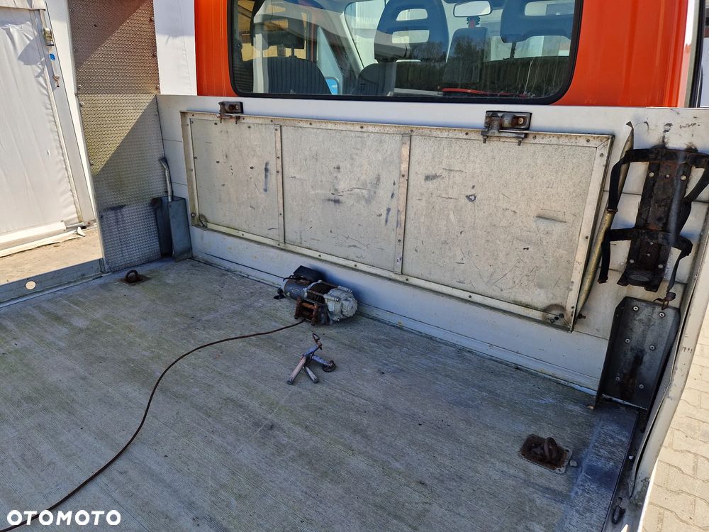 Iveco Daily do 3,5T 3.0 170 PS Na Blizniakach Laweta Pomoc Droga Najazd - 18