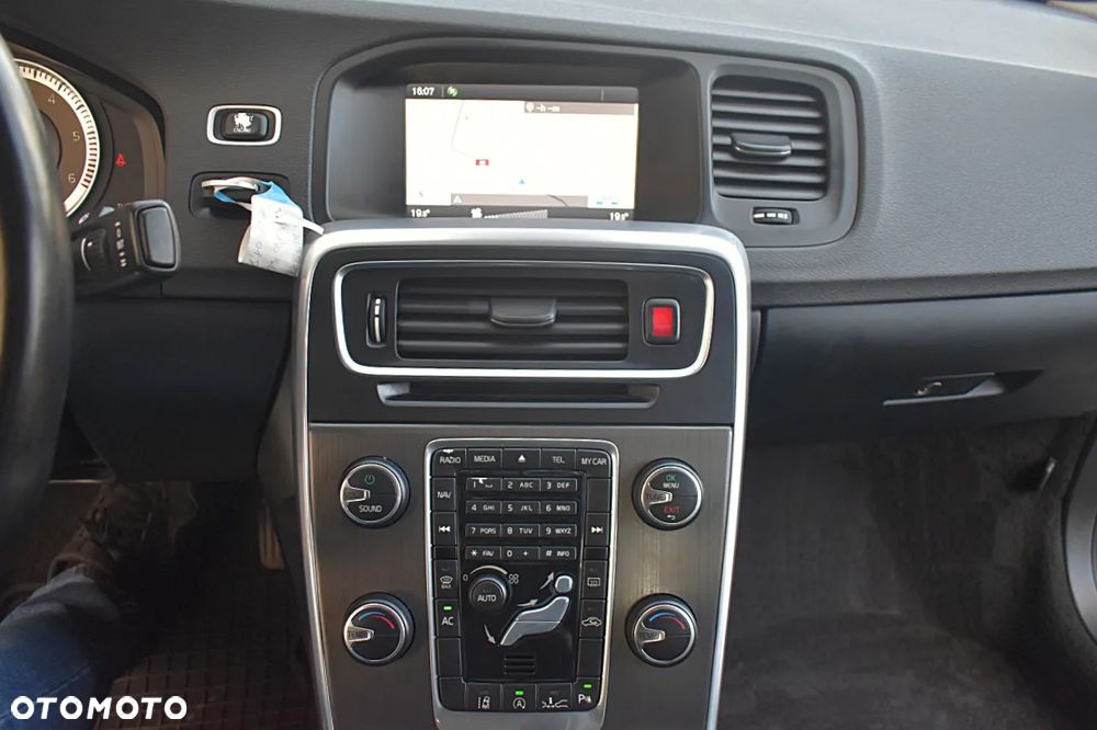 Volvo S60 D3 Geartronic Momentum - 37