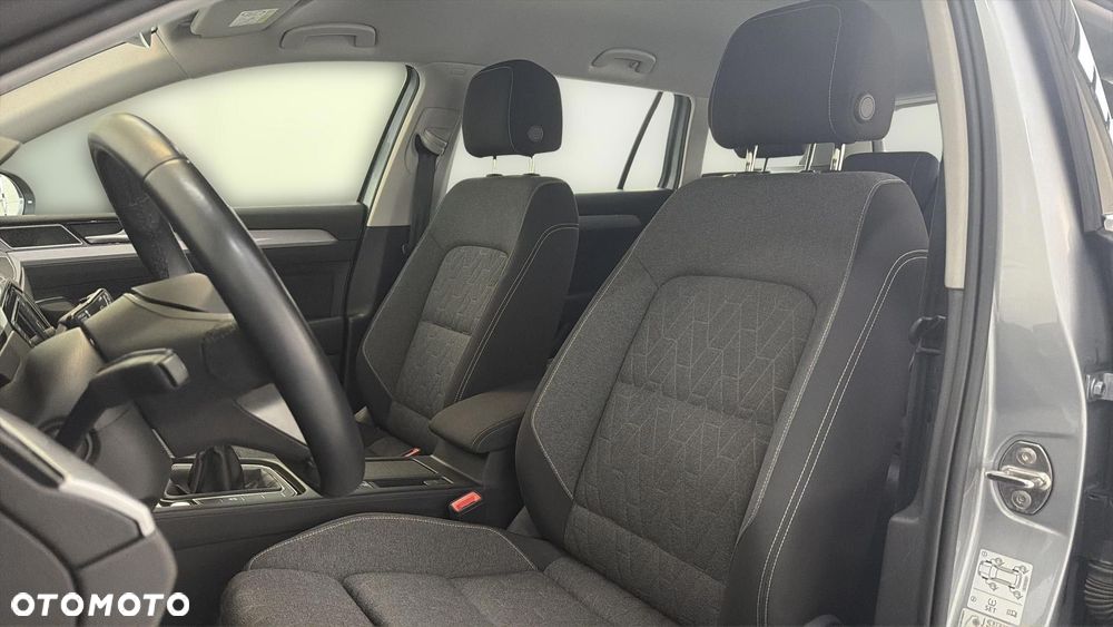 Volkswagen Passat 2.0 TDI EVO Business - 12
