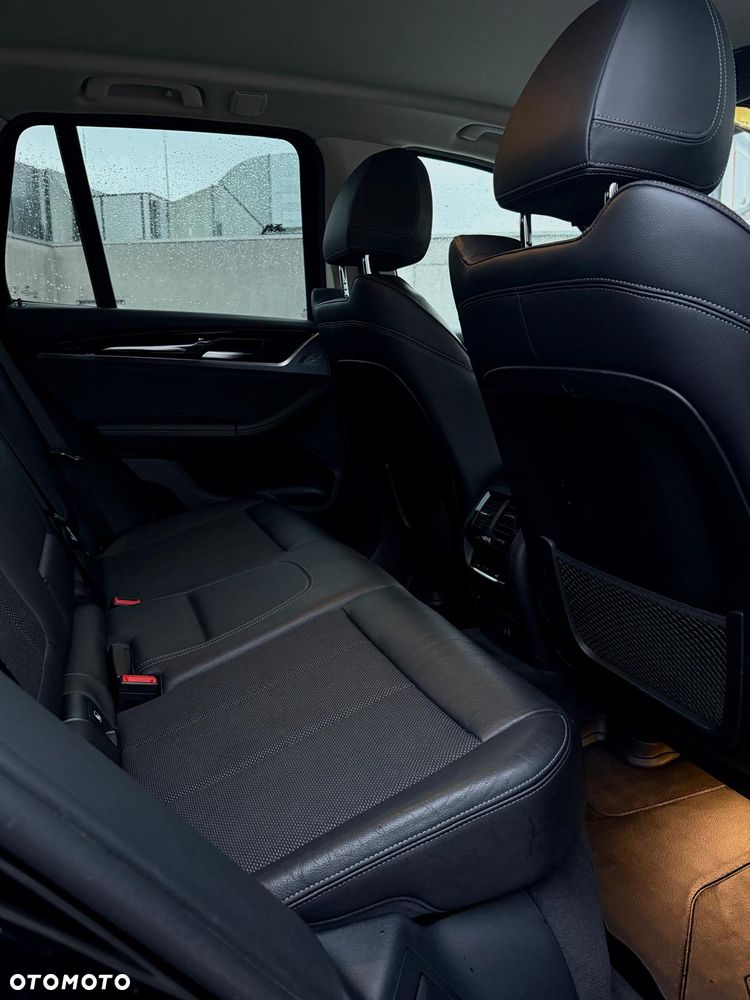 BMW X3 xDrive20d - 29