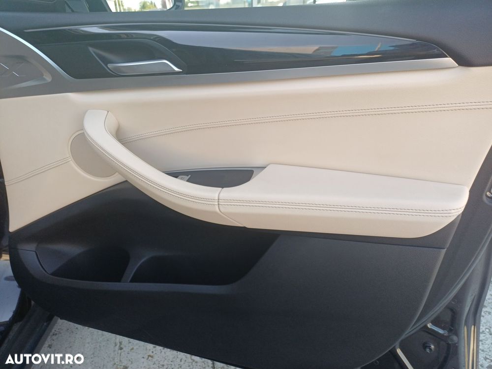 BMW X3 xDrive20d AT Luxury Line - 29