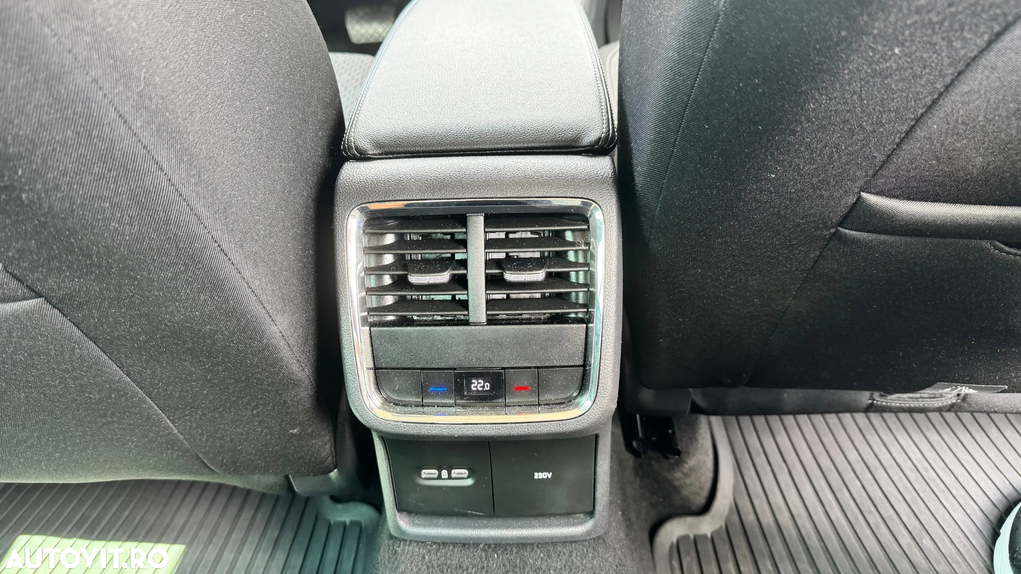 Skoda Octavia 2.0 TDI DSG Style - 11