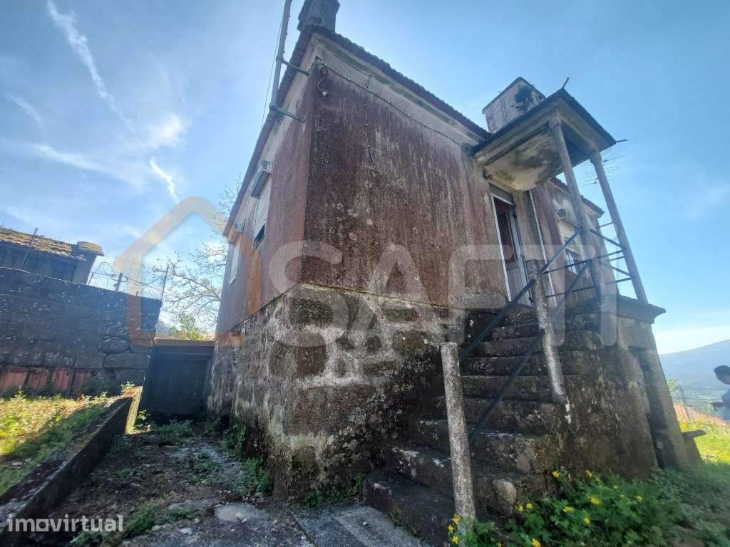 Moradia T2 muito próxima da Vila de Melgaço - Grande imagem: 2/18