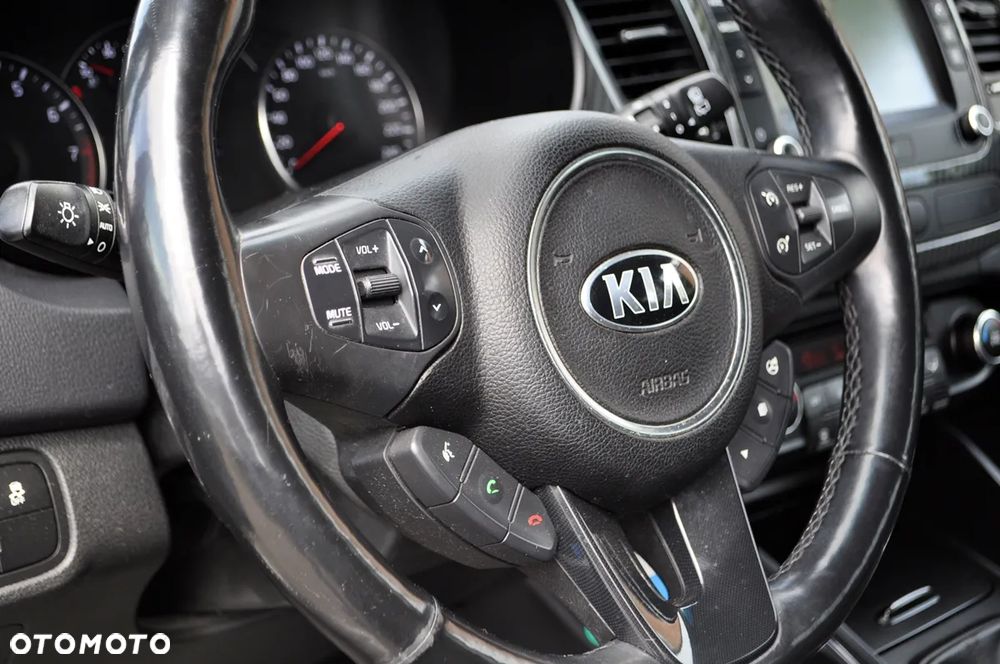 Kia Carens 1.6 GDI L - 18