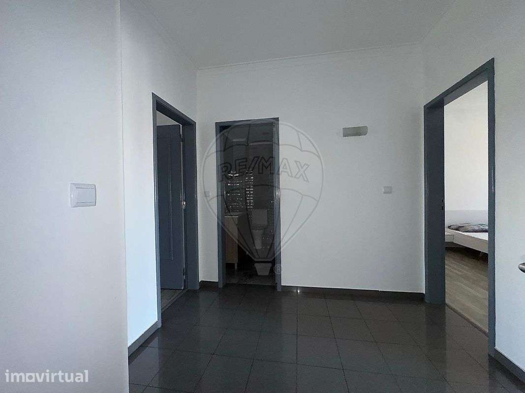 Apartamento T3 para arrendamento - Grande imagem: 2/17