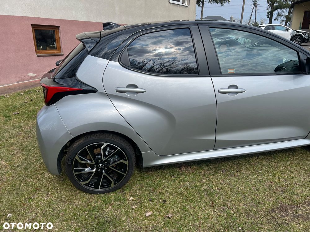 Toyota Yaris Hybrid 1.5 Premiere Edition - 8