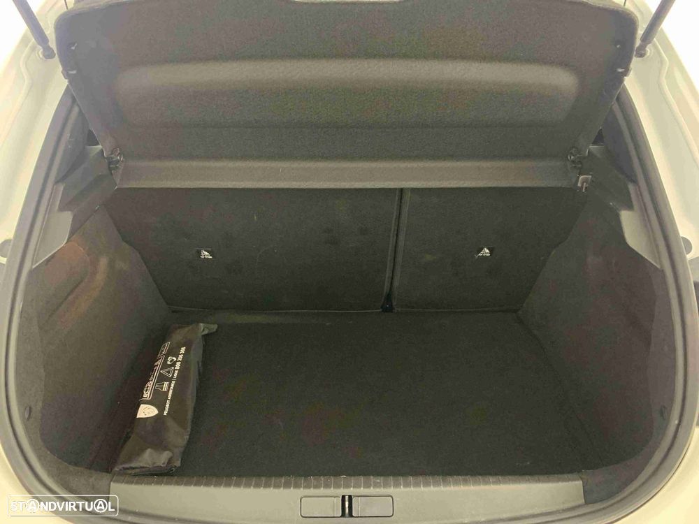 Peugeot 208 1.2 Hybrid Allure e-DCS6 - 14