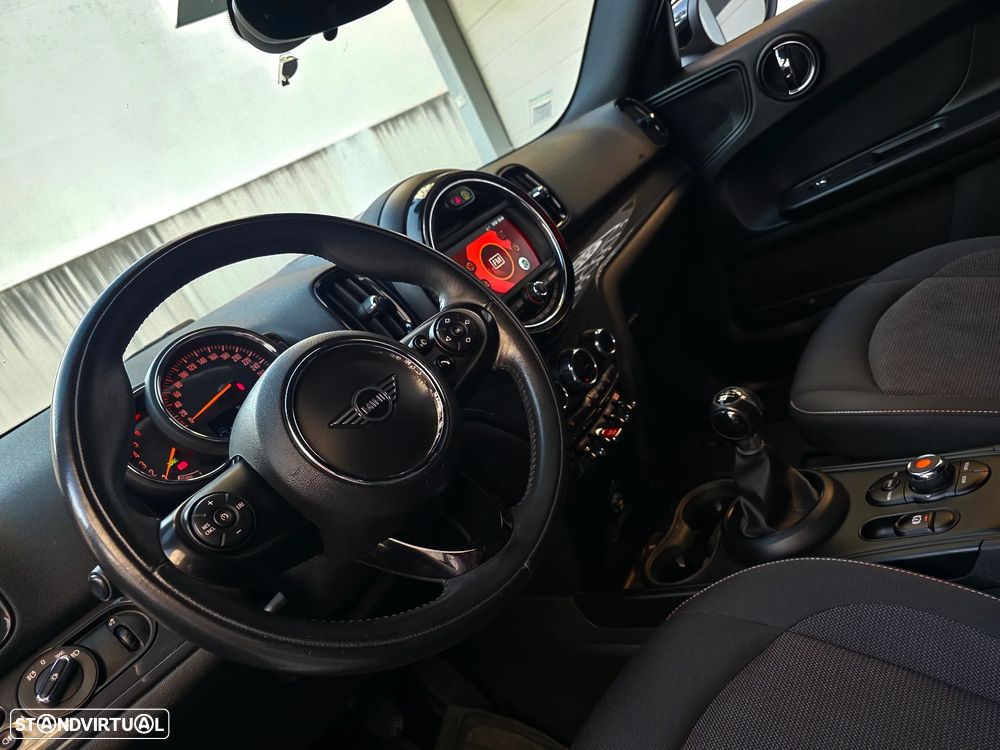 MINI Countryman One D Sport Edition - 42