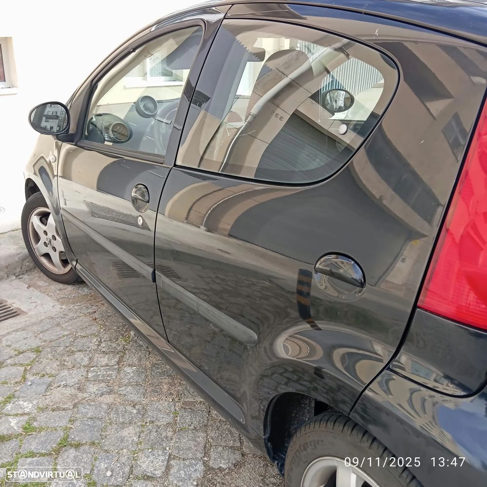 Peugeot 107 1.0 Black&Silver - 6