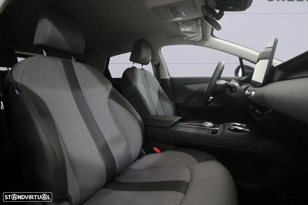 MG MG4 64 kWh Premium - 15